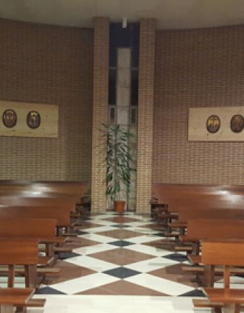 Obra de Rastrelo Valladolid | Revistero madera en Parroquía San Ramón Nonato