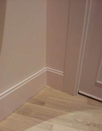 Tienda de moda en la Calle Regalado, Agued&Co. Pavimento de madera de roble teñido de blanco