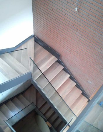 Obra de rastrelo Valladolid |  Escalera de madera a medida en vivienda particular